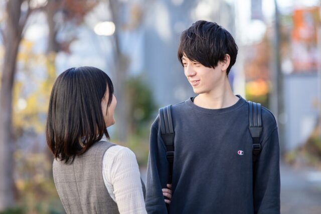 日にちだけ決めて連絡なしの男は脈なし？