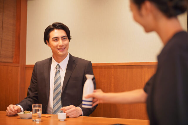 ひとり居酒屋で迷惑がられない3か条！