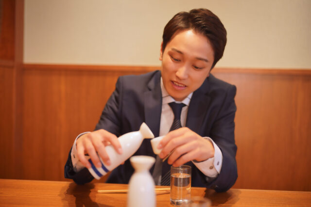 ひとり居酒屋で迷惑がられない3か条！